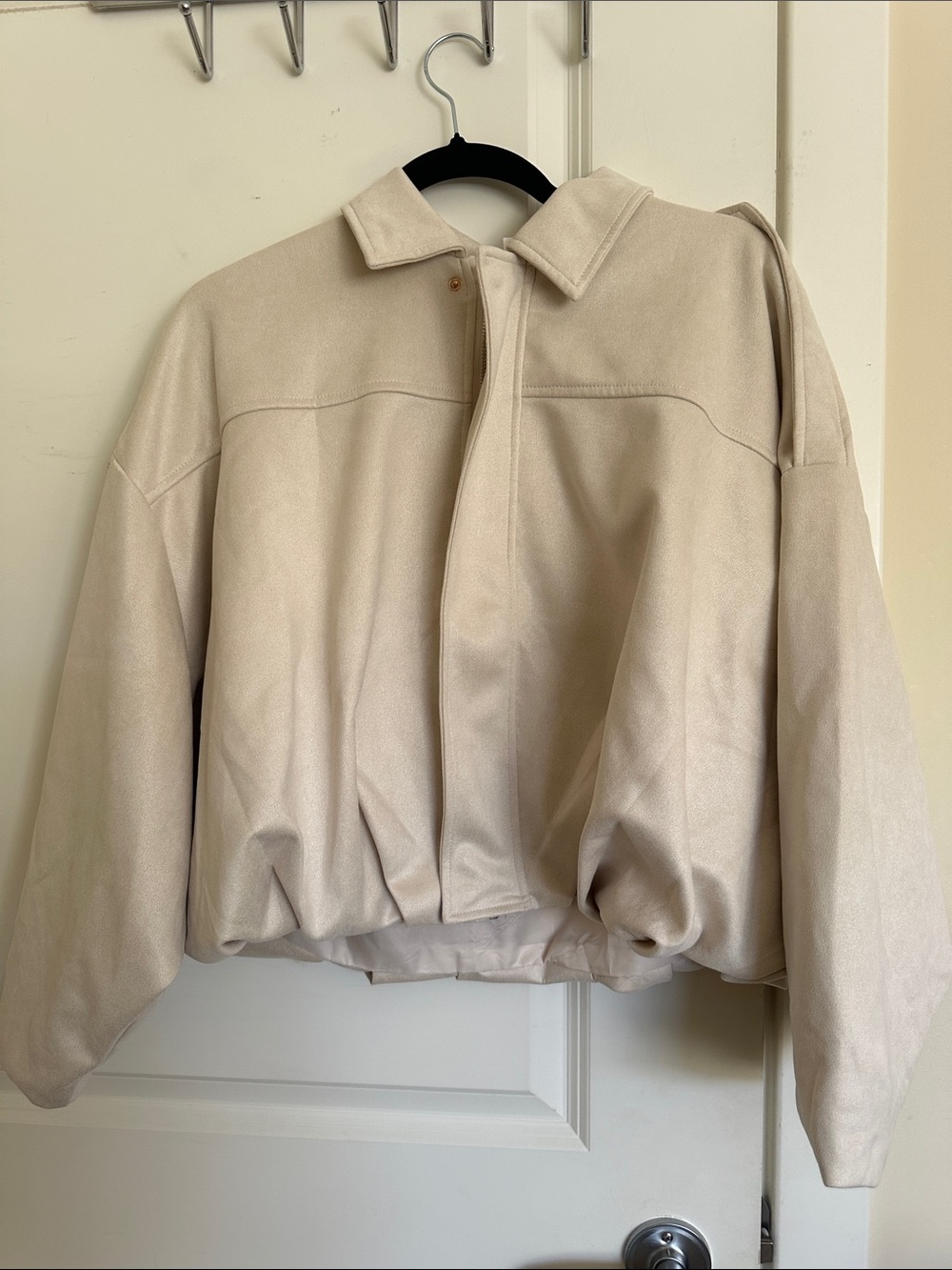 Women's Cream Cropped Jacket